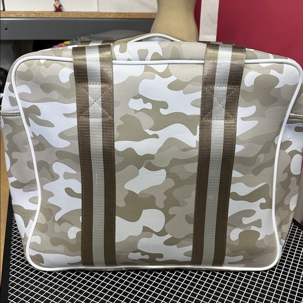 RETURNED - Haute Shore Tennis Bag - Picture 5 of 6